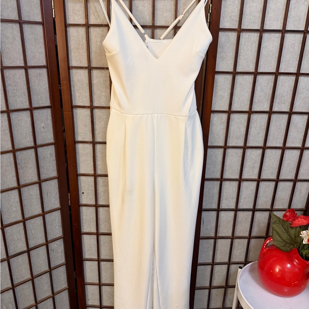 Express Cream Strapless V-Neck Dress